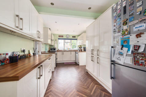 7 The Brambles (8...