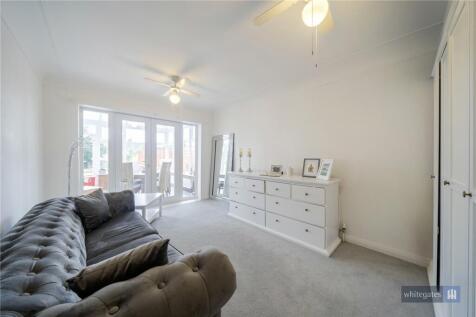 Sitting Room/Bedroom