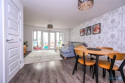Living/Dining Area