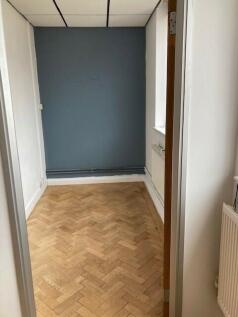 Suite 1&amp;2 £400pcm