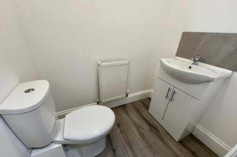 Cloakroom/wc
