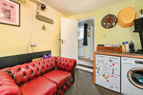 Bedroom 4/Office