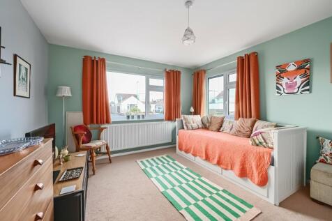 Reception Room / Bed