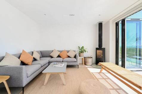 Lounge Alt