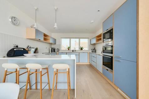 Breakfast Bar