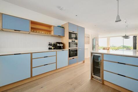 Kitchen  Alt