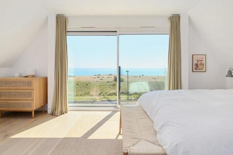 Master Bedroom Alt