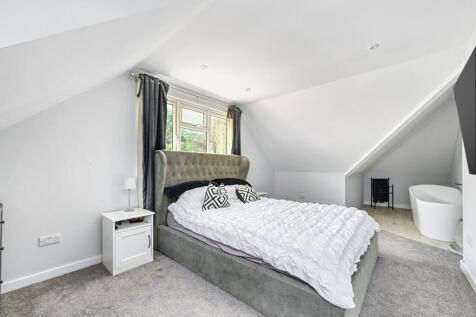 Bedroom 1 Alt