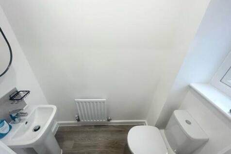 Cloakroom/wc