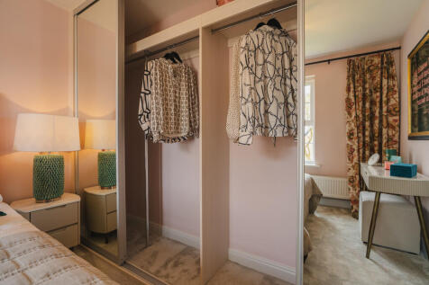 Bulit in Wardrobe