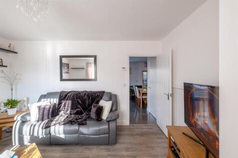 1 Beauont Close HE-51.jpg