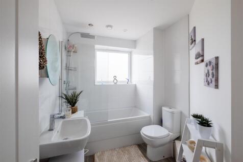 1 Beauont Close HE-6.jpg
