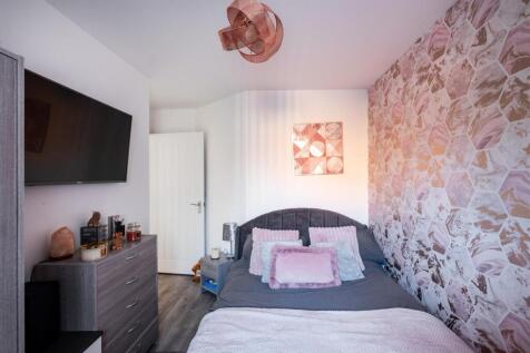 1 Beauont Close HE-13.jpg