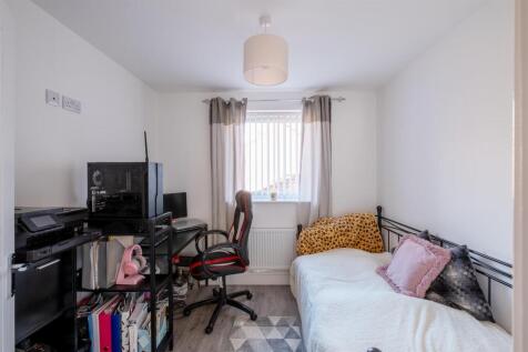 1 Beauont Close HE-16.jpg