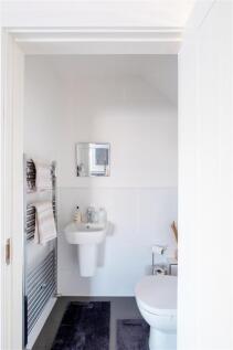 1 Beauont Close HE-33.jpg