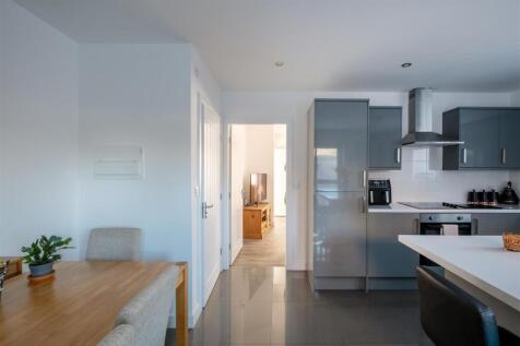 1 Beauont Close HE-27.jpg