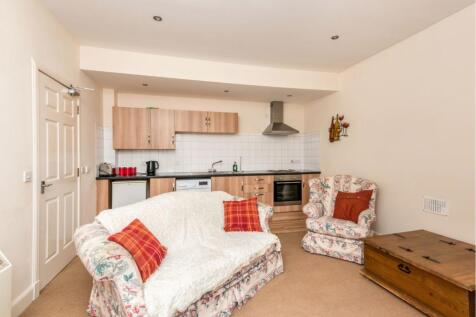 Lounge / Kitchen