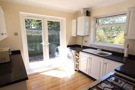 Kitchen photo 1