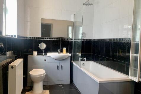 Bed 3 En-suite