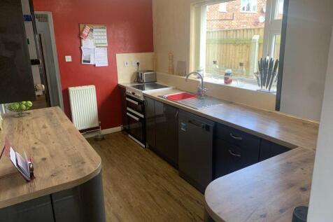 KITCHEN VIEW 2