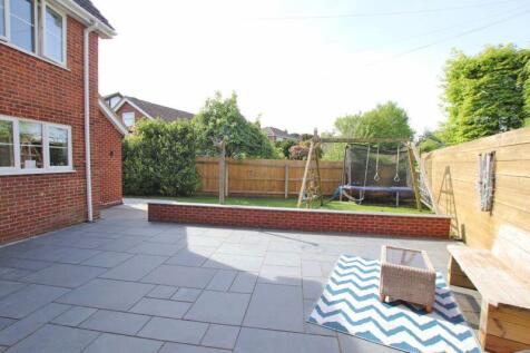 Rear garden photo 4