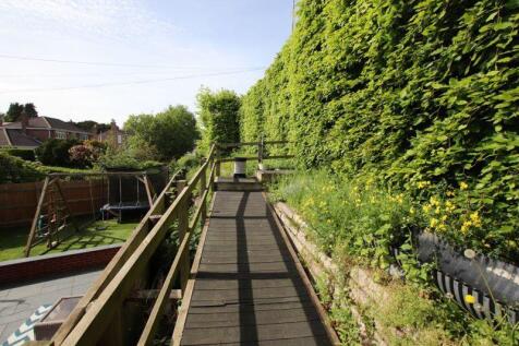 Private walkway to rear