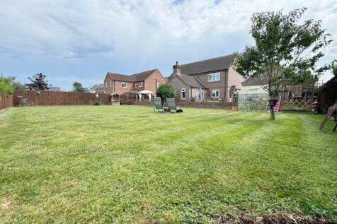 Rear garden view 3