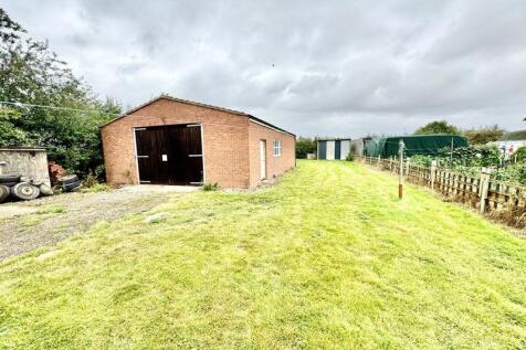 Garage/ workshop