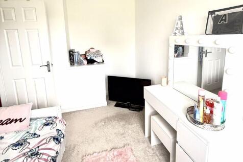 Bedroom 2 view 2