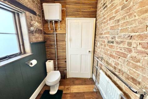 High flush w/c