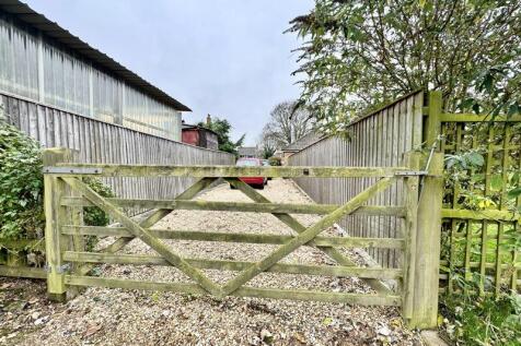 Gated side access