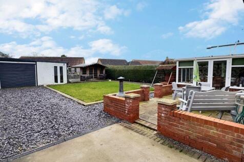 Garden to rear