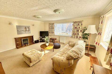 Lounge 3