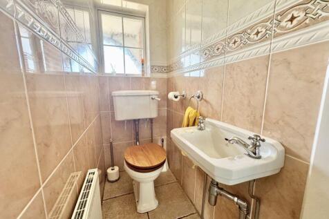 Cloakroom 1