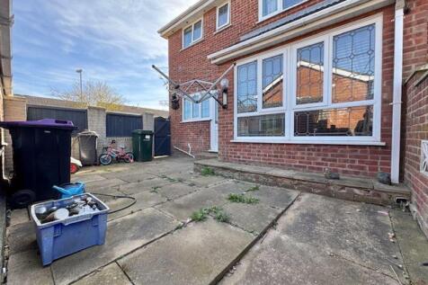 Rear garden view 2