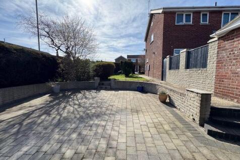 Parking to side garden
