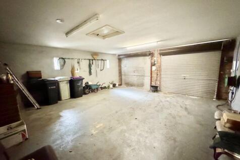 Dbl Garage
