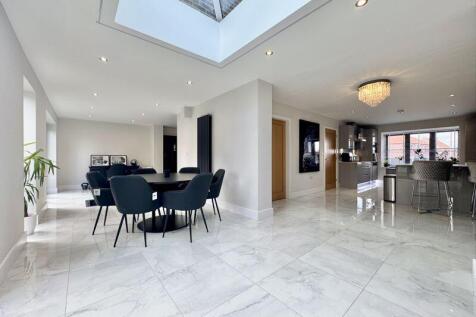 Family room 2