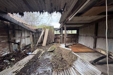 Storage barn