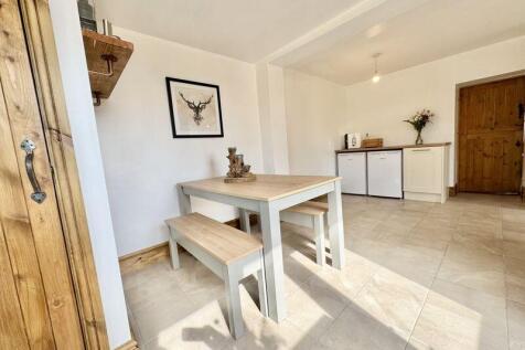 Dining area 2