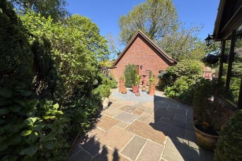 Rear garden view 4 