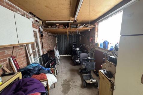 Integral garage