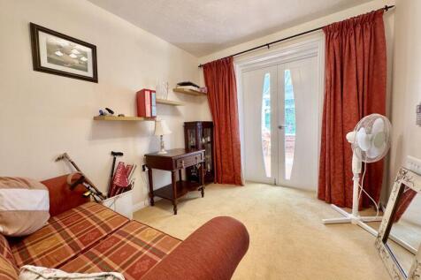 Bedroom 3/ snug