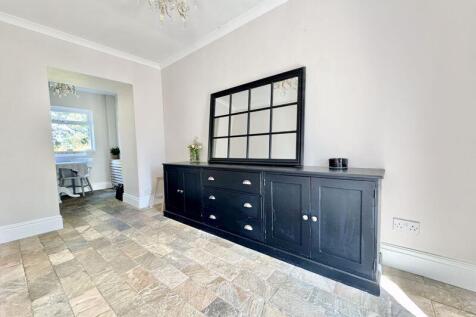 Dining area 2