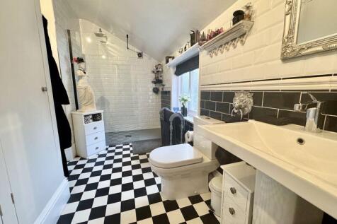 En suite shower room