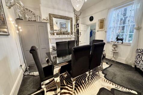 Dining room 2