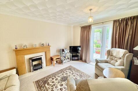 Lounge 2