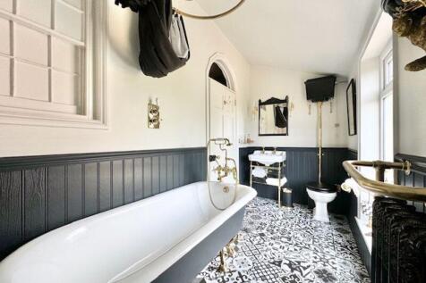 Family bathroom