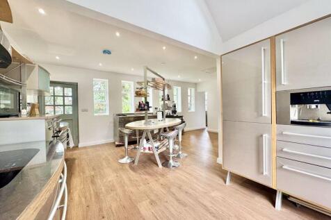 Dining kitchen 2
