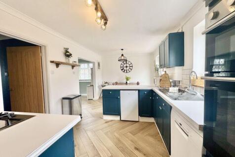 Dining kitchen